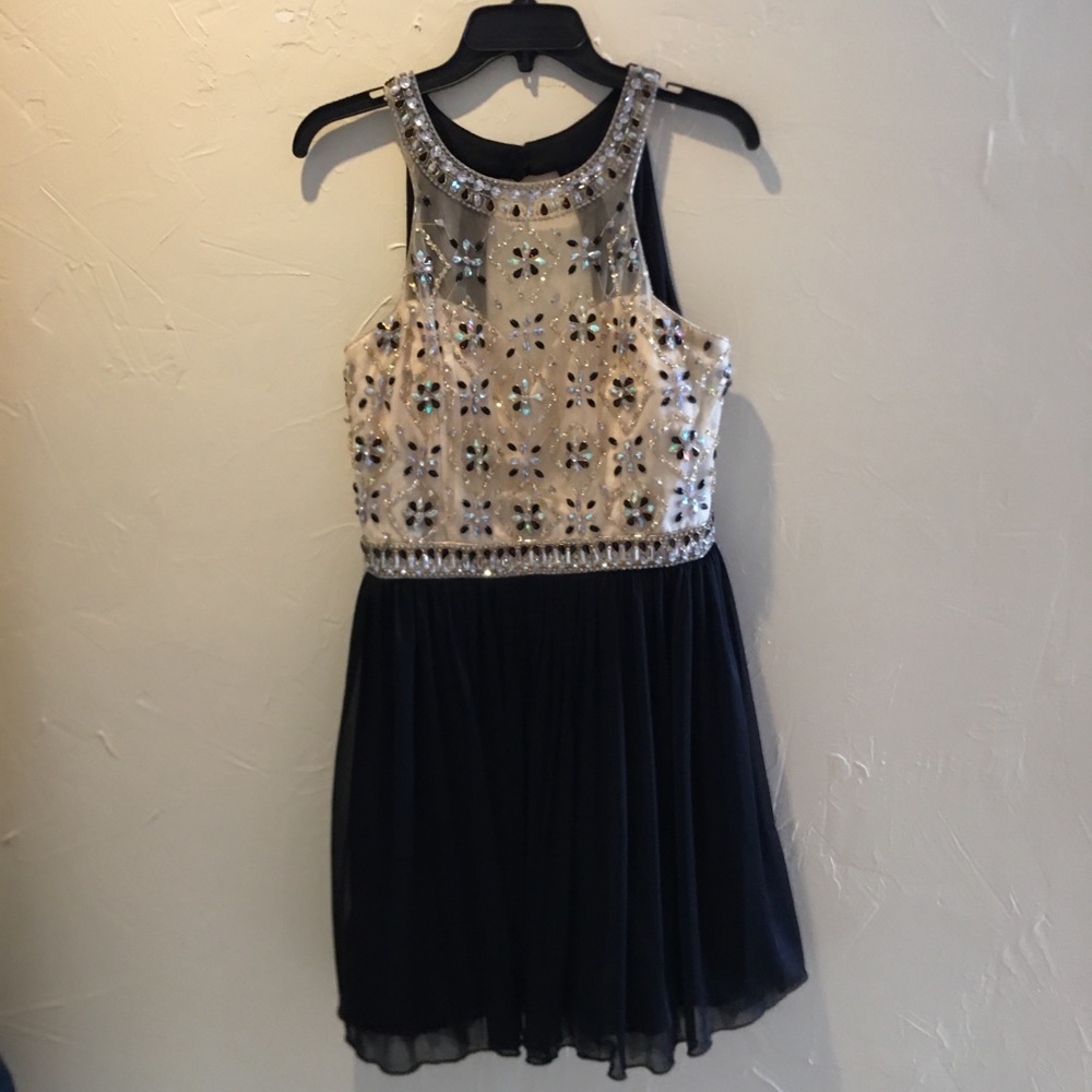 Junior’s formal dress